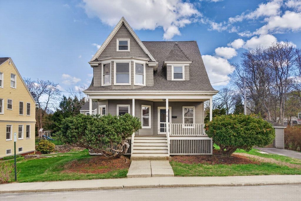 Photo of 6 Sea View Avenue, Cape Elizabeth, ME 04107 (MLS # 1661315)