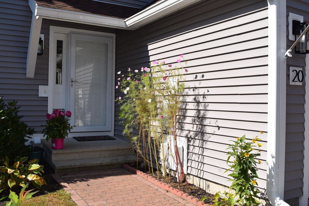Photo of 20 Sadler Drive #20, Brunswick, ME 04011 (MLS # 1641556)