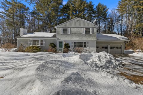 Photo of 34 Sisquisic Trail, Yarmouth, ME 04096 (MLS # 1653852)