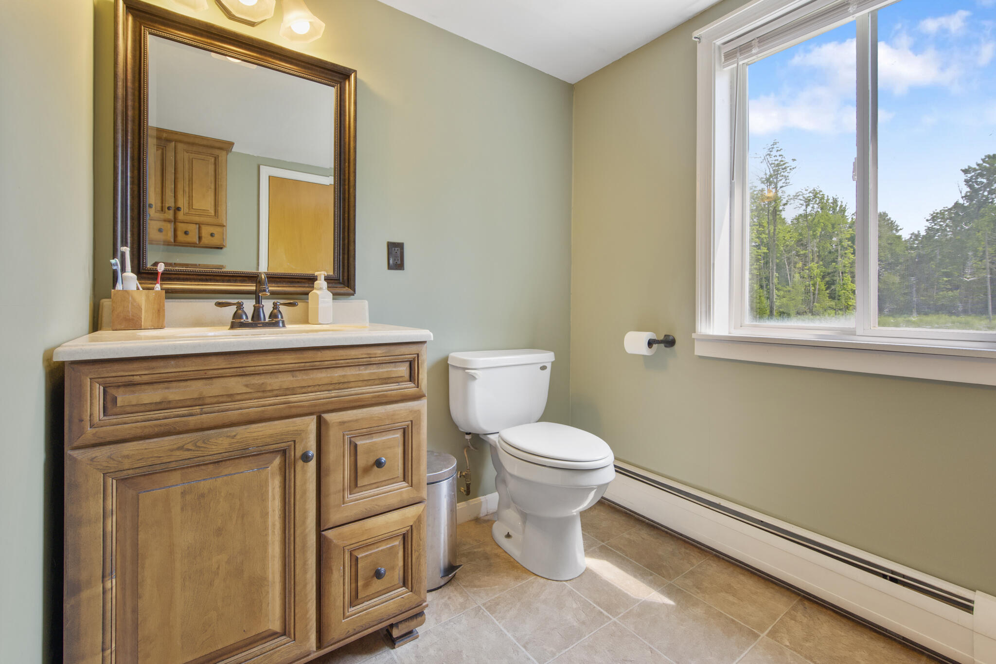 Bucksport, Maine 04416, United States, 4 Bedrooms Bedrooms, ,3 BathroomsBathrooms,Residential,Active,165365