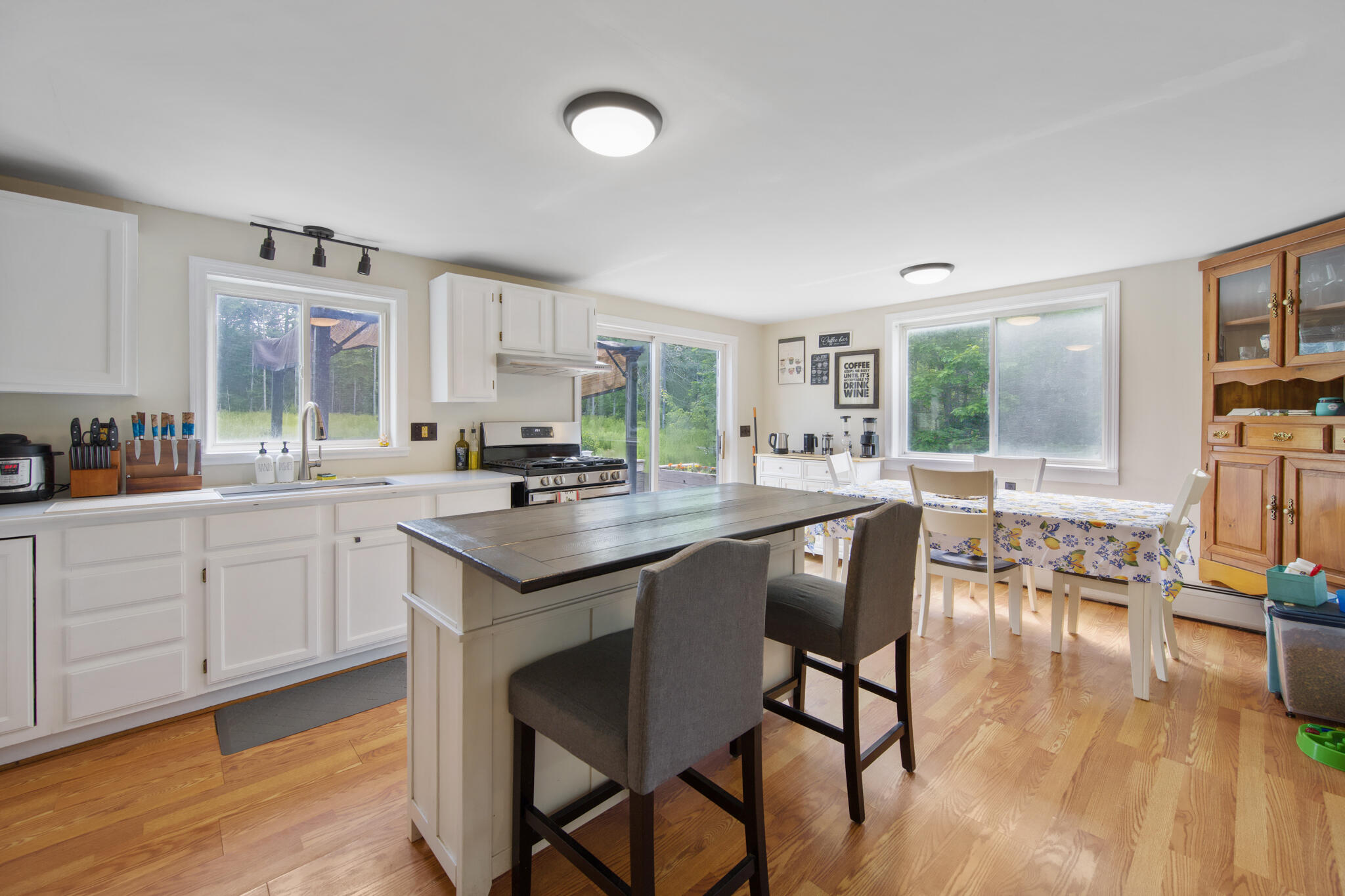 Bucksport, Maine 04416, United States, 4 Bedrooms Bedrooms, ,3 BathroomsBathrooms,Residential,Active,165365