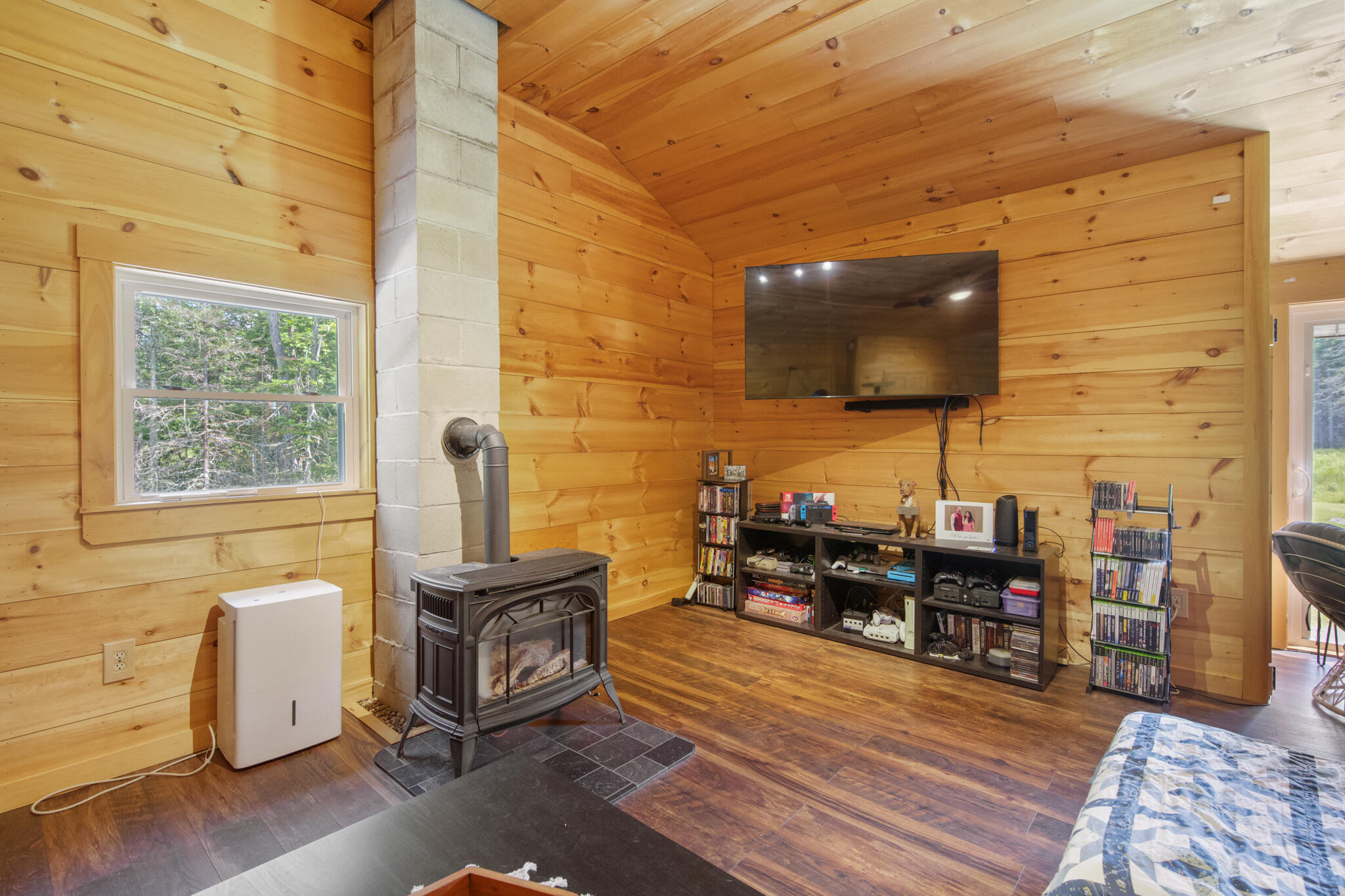 Bucksport, Maine 04416, United States, 4 Bedrooms Bedrooms, ,3 BathroomsBathrooms,Residential,Active,165365