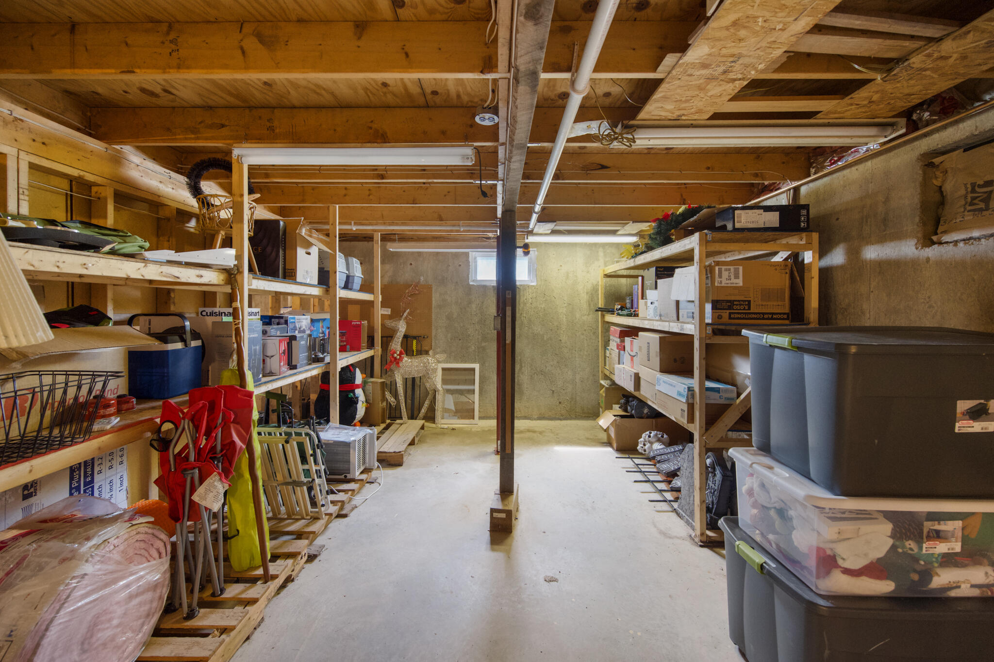 Bucksport, Maine 04416, United States, 4 Bedrooms Bedrooms, ,3 BathroomsBathrooms,Residential,Active,165365