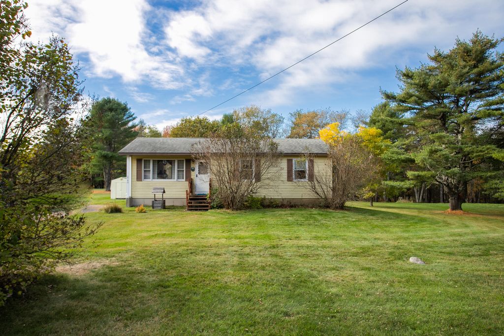 Photo of 2740 Ohio Street, Glenburn, ME 04401 (MLS # 1640842)