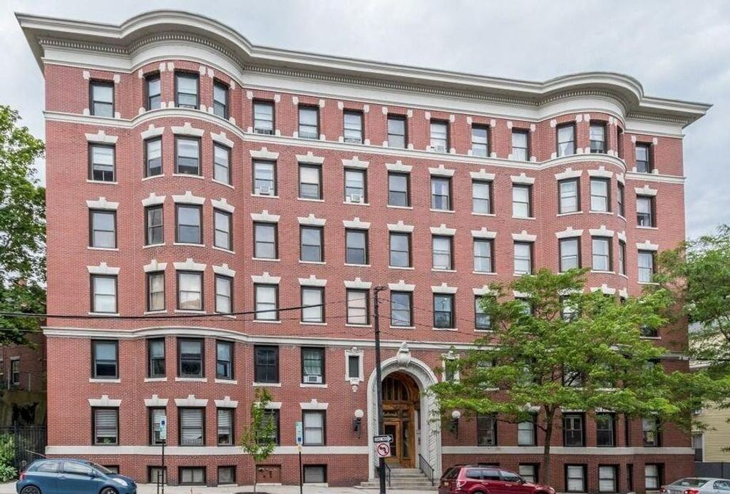 Photo of 180 High Street #46, Portland, ME 04101 (MLS # 1655061)