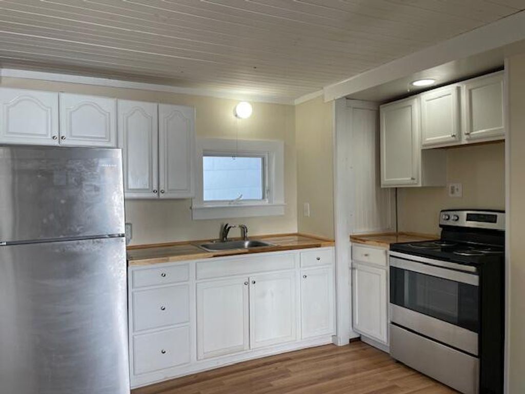 Photo of 5 Bunker Street, Rockland, ME 04841 (MLS # 1639108)