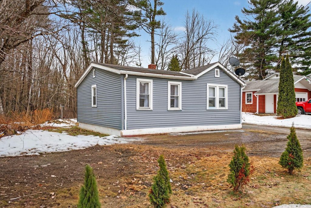 Photo of 288 Manley Road, Auburn, ME 04210 (MLS # 1654127)