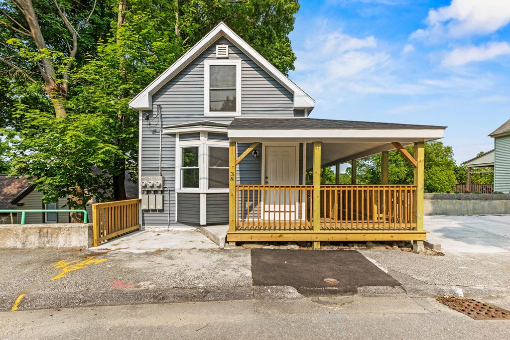 Photo of 38 Newbury Street, Auburn, ME 04210 (MLS # 1644519)