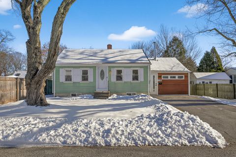 Photo of 98 Linton Street, South Portland, ME 04106 (MLS # 1645921)