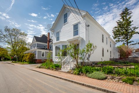 Photo of 25 School Street, Brunswick, ME 04011 (MLS # 1664035)