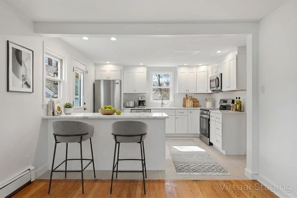 Photo of 10 Meadowbrook Lane, Portland, ME 04102 (MLS # 1658064)