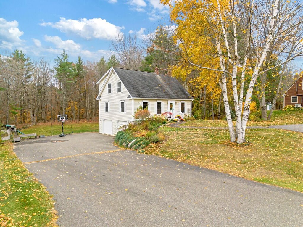 Photo of 39 Ryan Drive, Manchester, ME 04351 (MLS # 1642155)