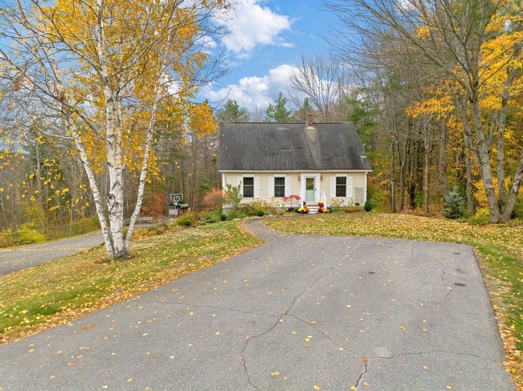 Photo of 39 Ryan Drive, Manchester, ME 04351 (MLS # 1642155)