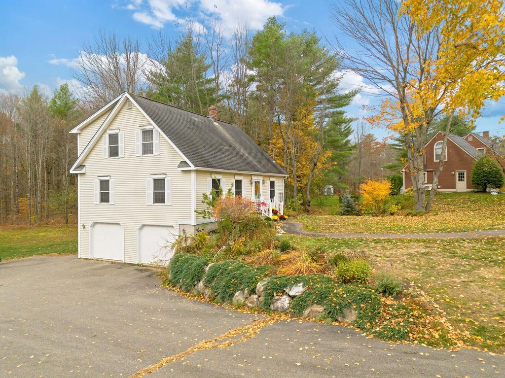 Photo of 39 Ryan Drive, Manchester, ME 04351 (MLS # 1642155)