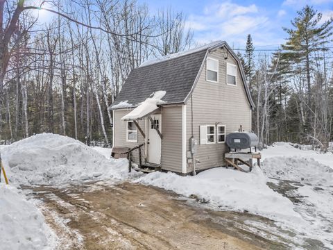 Photo of 514 Old County Road, Waldoboro, ME 04572 (MLS # 1651571)