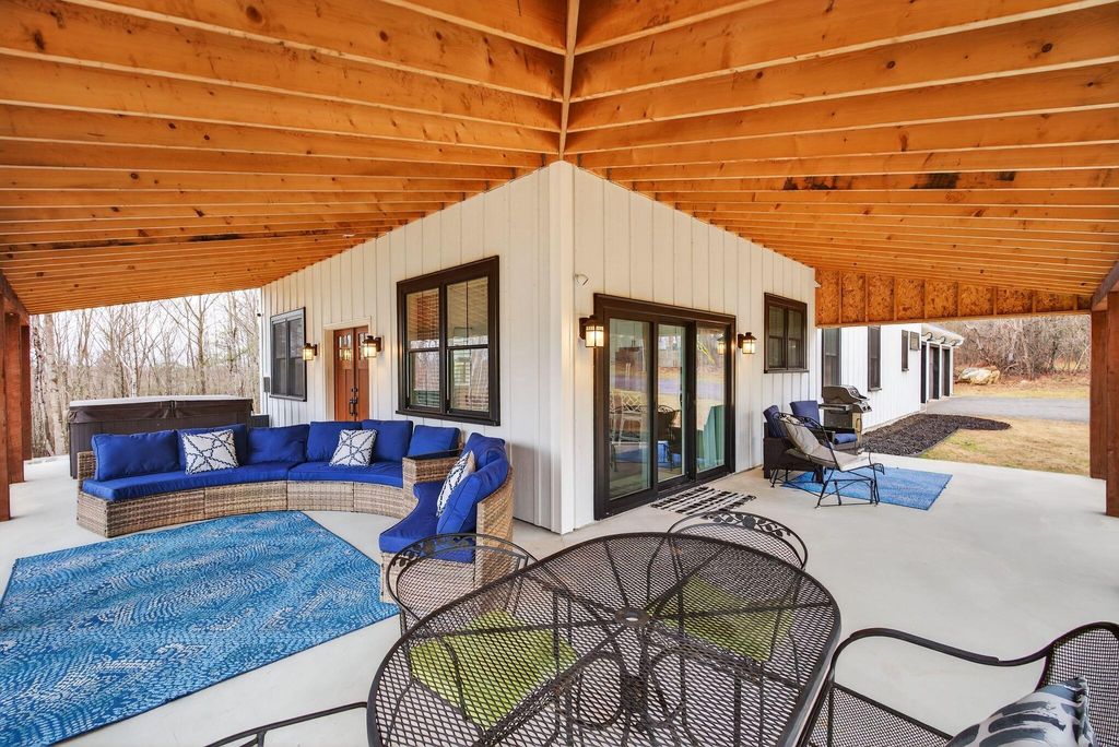 Photo of 544 Whitefield Road, Pittston, ME 04345 (MLS # 1656108)