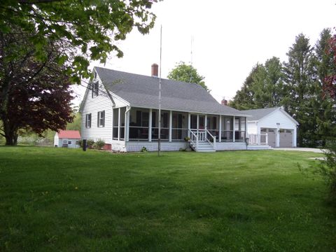 Photo of 141 Bauneg Beg Road, Sanford, ME 04073 (MLS # 1663643)