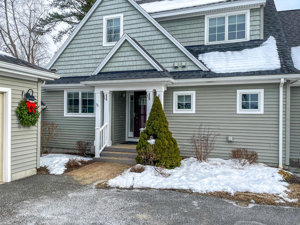 Photo of 4 Iris Way #50, Brunswick, ME 04011 (MLS # 1647187)