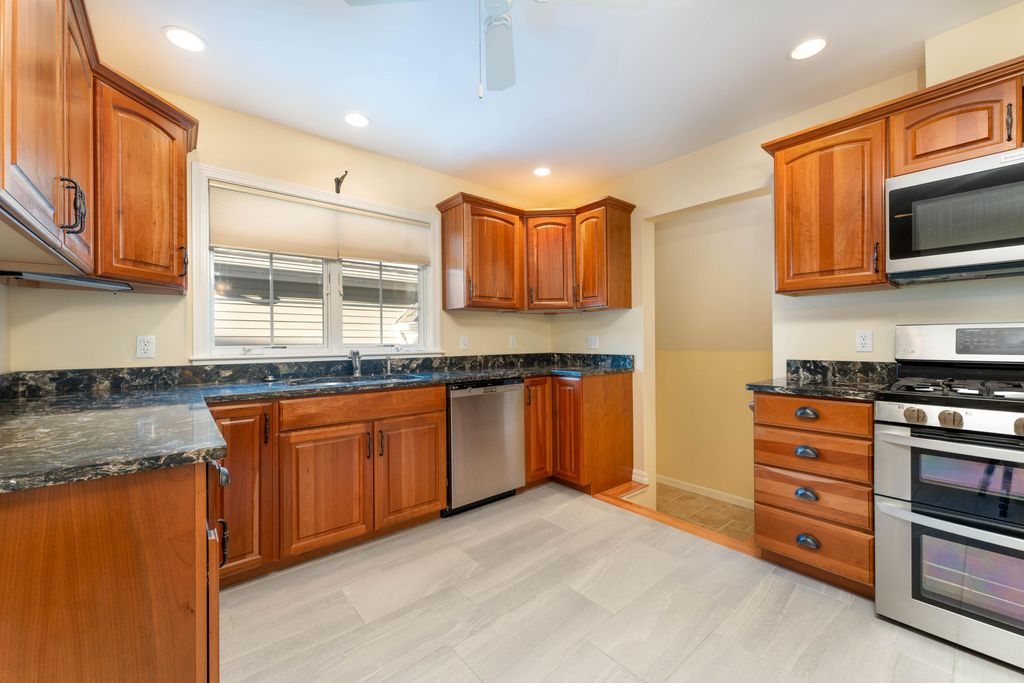 Photo of 4 Iris Way #50, Brunswick, ME 04011 (MLS # 1647187)