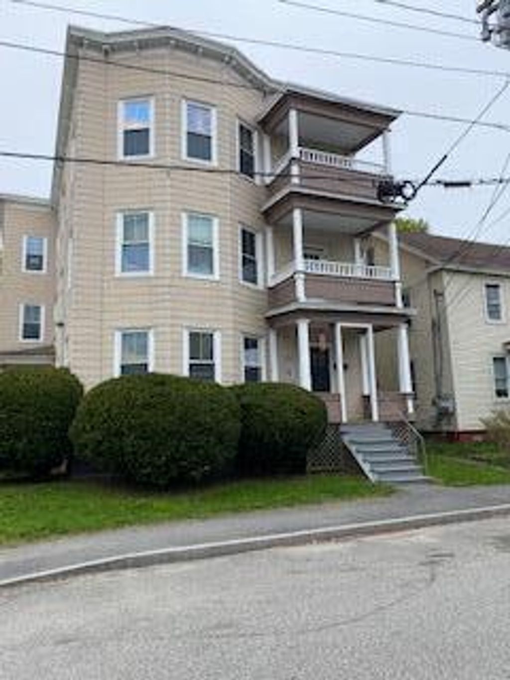 Photo of 7 Shawmut Street #4, Lewiston, ME 04240 (MLS # 1662695)