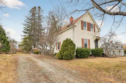 Photo of 20 Depot Road, Falmouth, ME 04105 (MLS # 1656757)