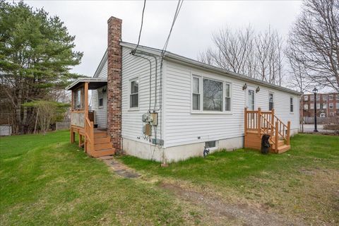 Photo of 7 Watts Lane, Thomaston, ME 04861 (MLS # 1658913)