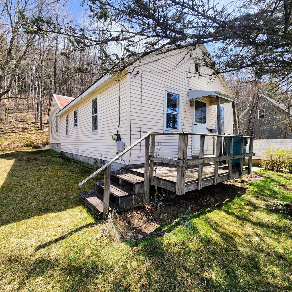 Photo of 34 Chase Avenue, Mexico, ME 04257 (MLS # 1620834)