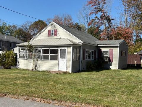 Photo of 11 Louise Street, Saco, ME 04072 (MLS # 1640030)