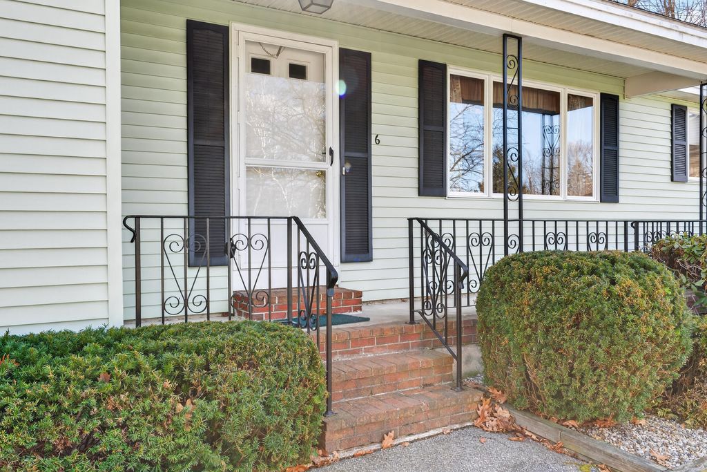 Photo of 6 Lynn Avenue, Biddeford, ME 04005 (MLS # 1654383)