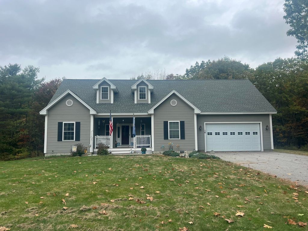 Photo of 16 Eastfield Drive, Gray, ME 04039 (MLS # 1640798)