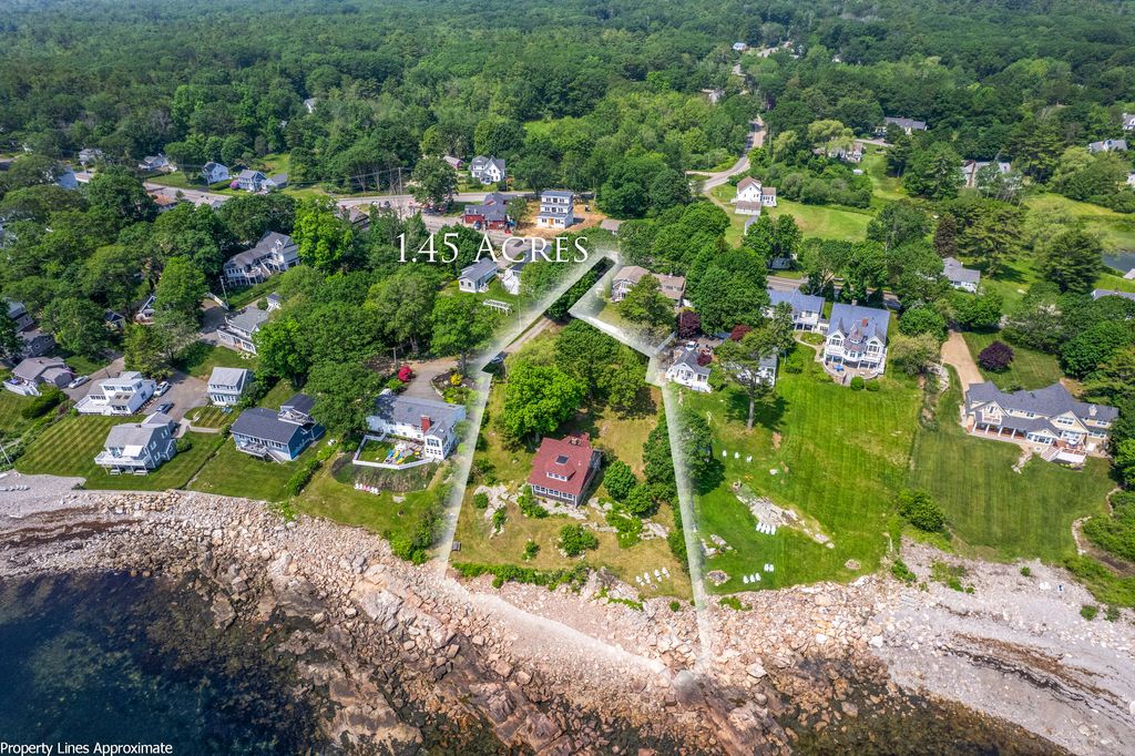 Photo of 4 Hamlin Place, York, ME 03909 (MLS # 1649285)