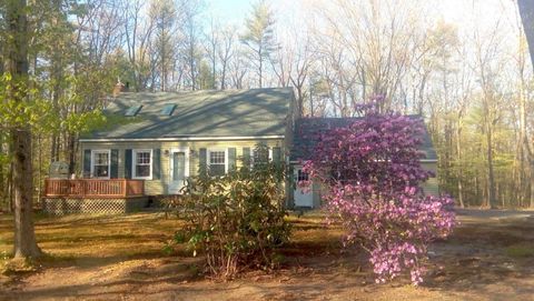 Photo of 11 Gloria Street, Gorham, ME 04038 (MLS # 1658038)