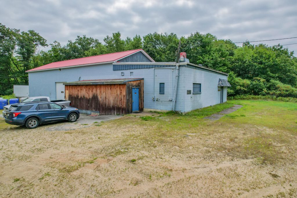 Photo of 1487 Main Street, Oxford, ME 04270 (MLS # 1634244)