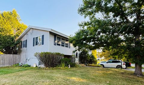 Photo of 6 Lorraine Avenue, Brewer, ME 04412 (MLS # 1653154)