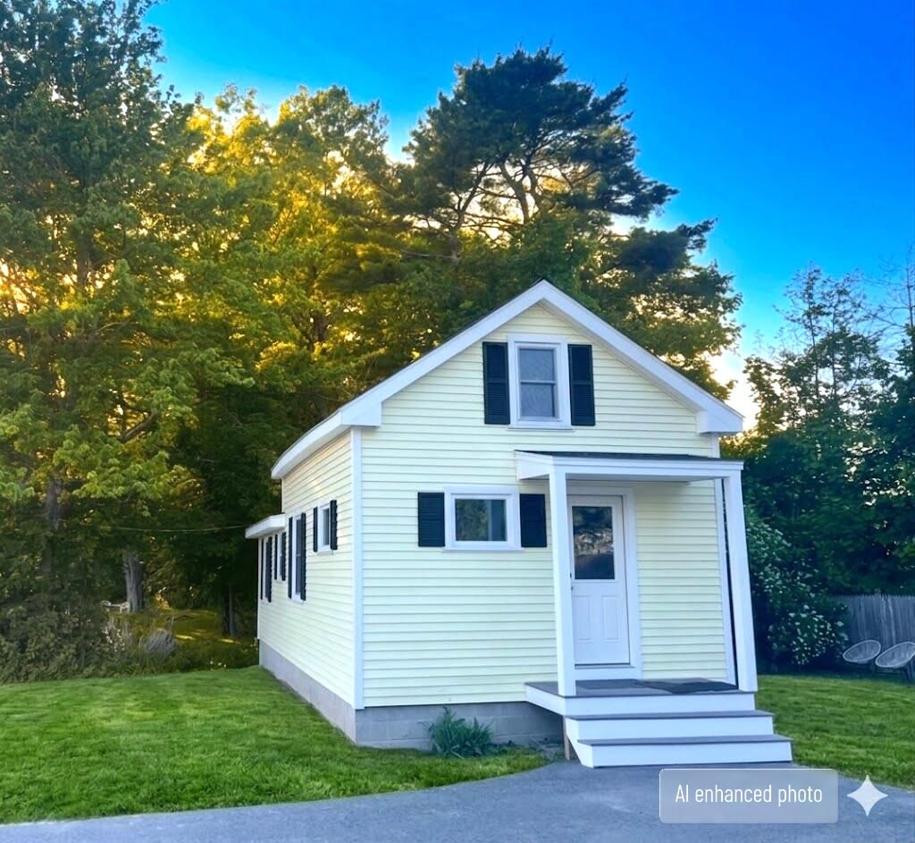 Photo of 32 Morse Street, Freeport, ME 04032 (MLS # 1657914)