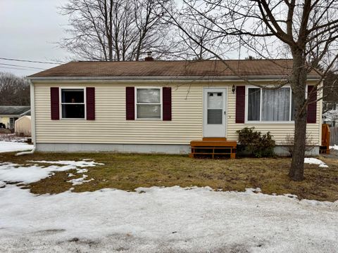 Photo of 15 Roslin Avenue, Lewiston, ME 04240 (MLS # 1654105)