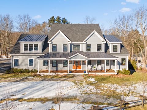Photo of 7 Freedom Drive, Falmouth, ME 04105 (MLS # 1649972)