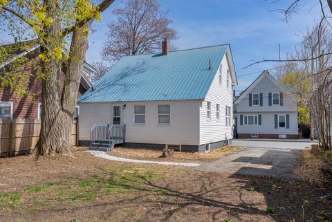Photo of 26 Vernon Street, Auburn, ME 04210 (MLS # 1660986)