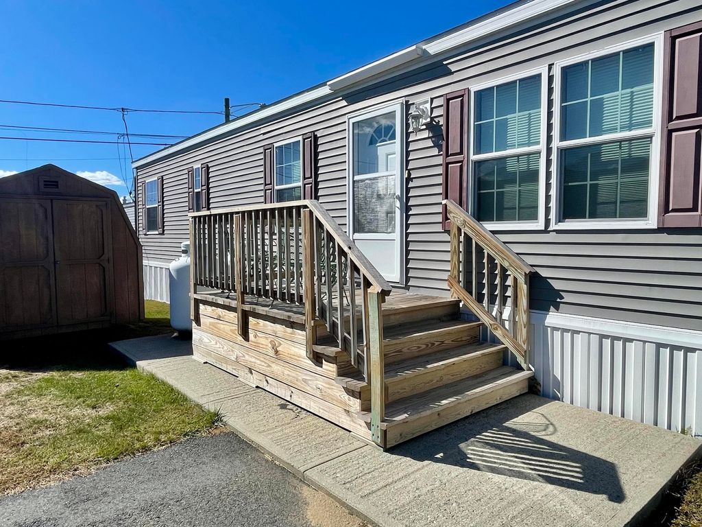Photo of 54 Linnell Circle, Brunswick, ME 04011 (MLS # 1640429)