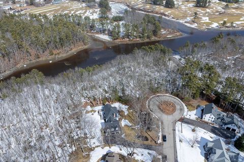 Photo of 18 Ledgewater Drive, Kennebunk, ME 04043 (MLS # 1654663)