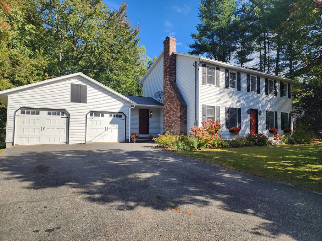 Photo of 21 Forest Circle, Jay, ME 04239 (MLS # 1638253)
