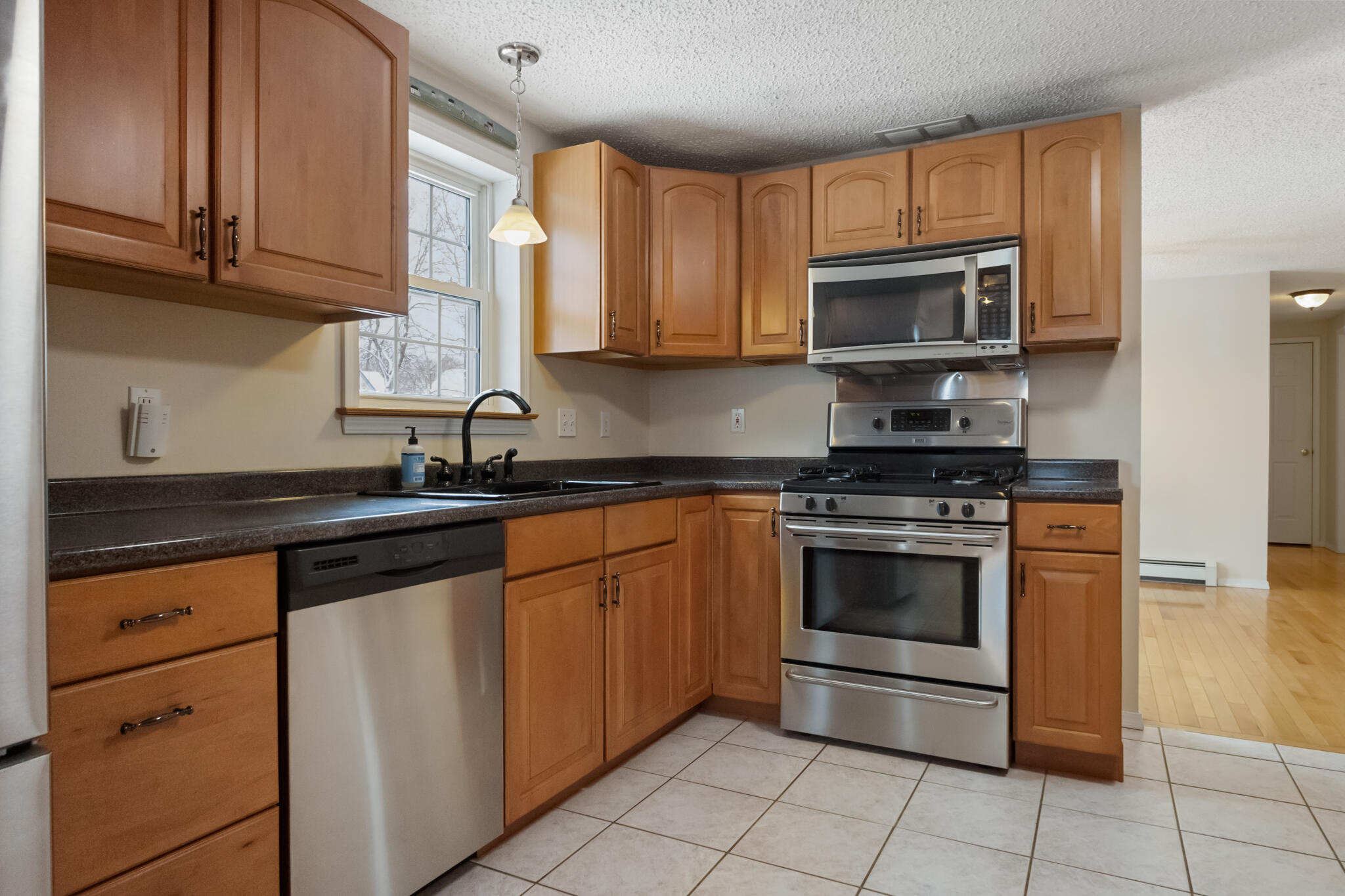 Bangor, Maine 04401, United States, 3 Bedrooms Bedrooms, ,2 BathroomsBathrooms,Residential,Pending,11791