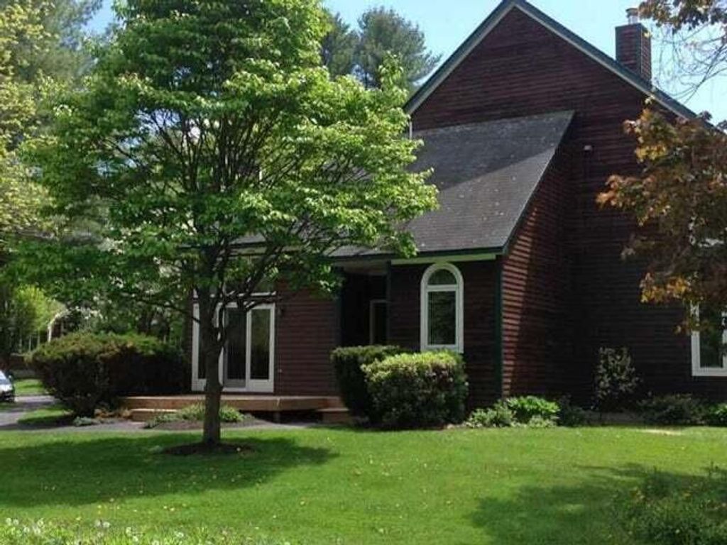 Photo of 7 Twin Knolls Lane #7, Portland, ME 04102 (MLS # 1638984)