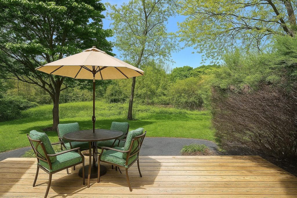 Photo of 7 Twin Knolls Lane #7, Portland, ME 04102 (MLS # 1638984)