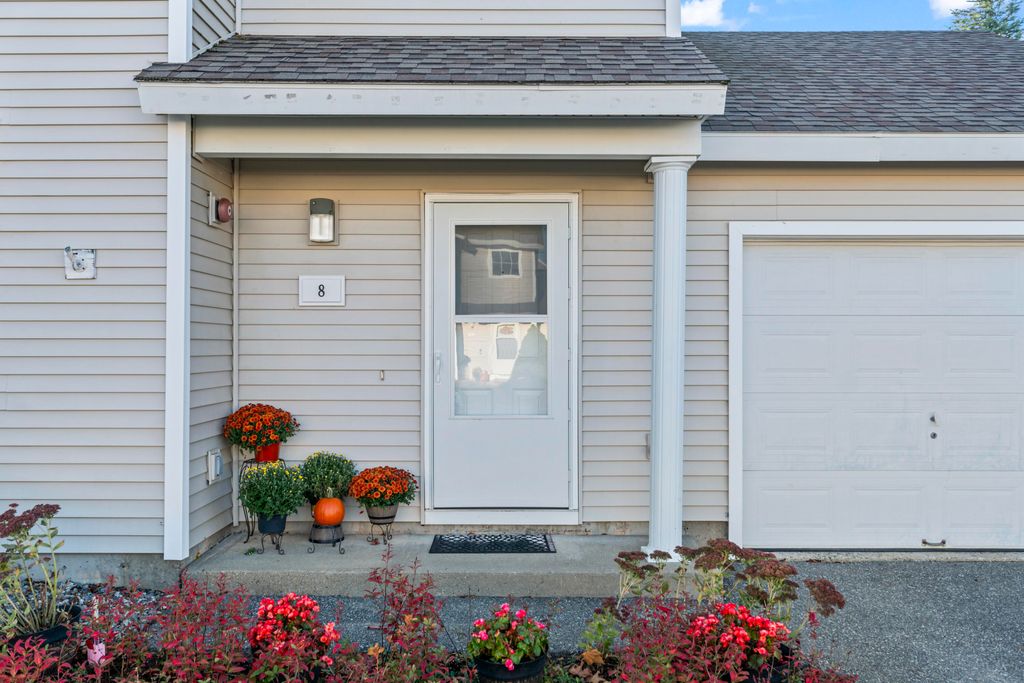 Photo of 8 Hornet Street #8, Brunswick, ME 04011 (MLS # 1640628)