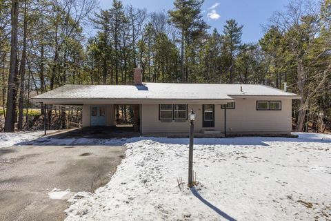 Photo of 76 Johnson Road, Falmouth, ME 04105 (MLS # 1655442)