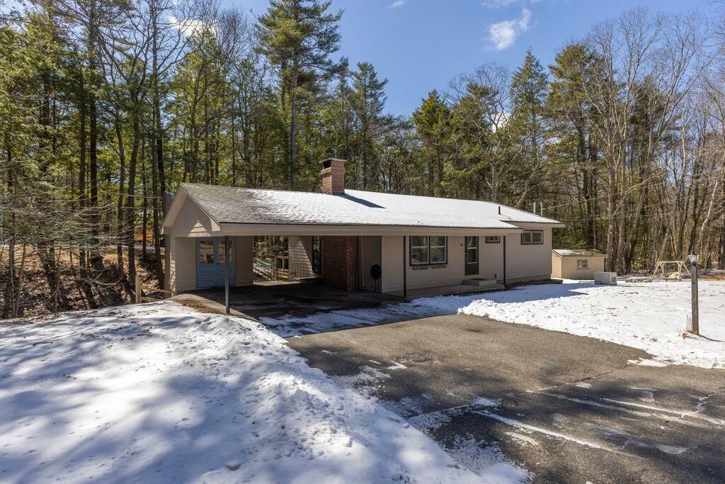 Photo of 76 Johnson Road, Falmouth, ME 04105 (MLS # 1655442)