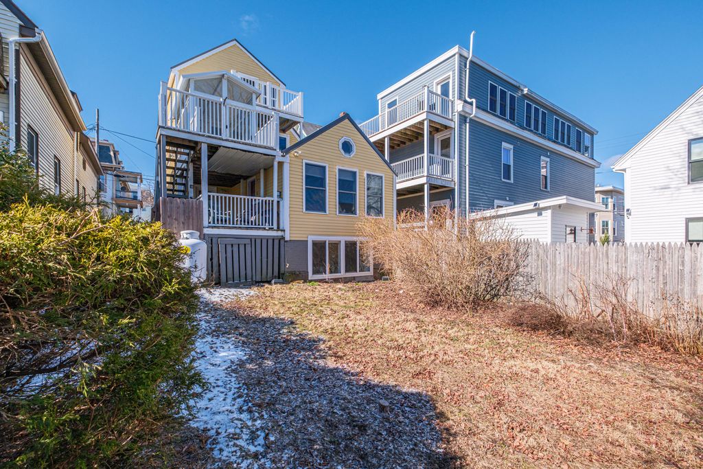 Photo of 25 Howard Street, Portland, ME 04101 (MLS # 1656069)