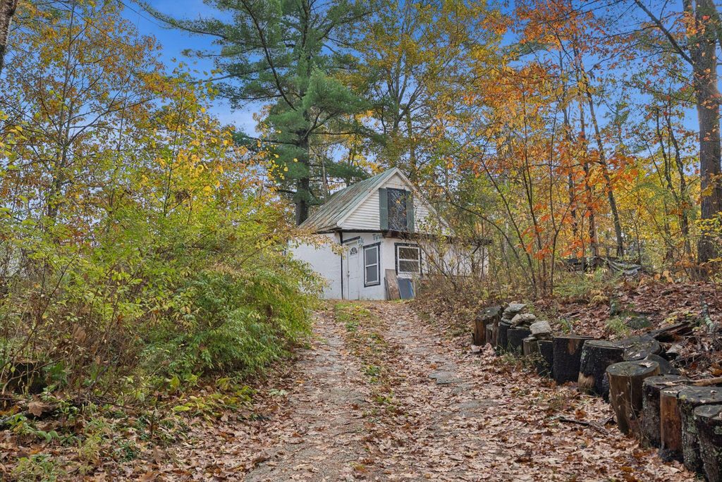 Photo of 46 Yankee Way, Auburn, ME 04210 (MLS # 1642434)