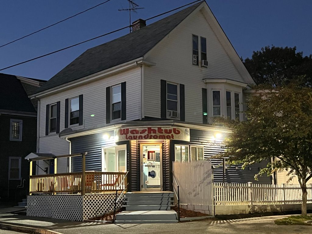 Photo of 100 Horton Street, Lewiston, ME 04240 (MLS # 1660385)